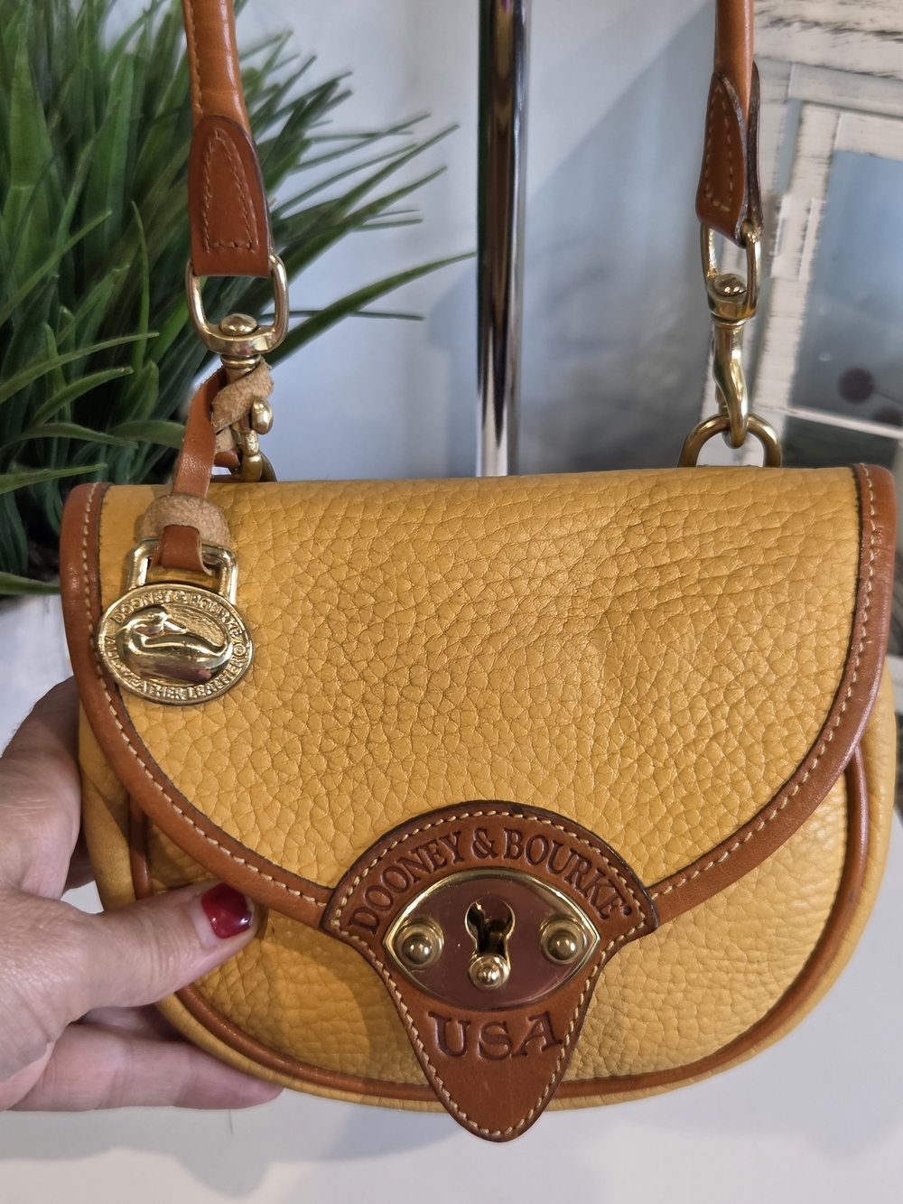 Dooney & Bourke Vintage Palomino Cavalry Body Bag - Picture 6 of 15